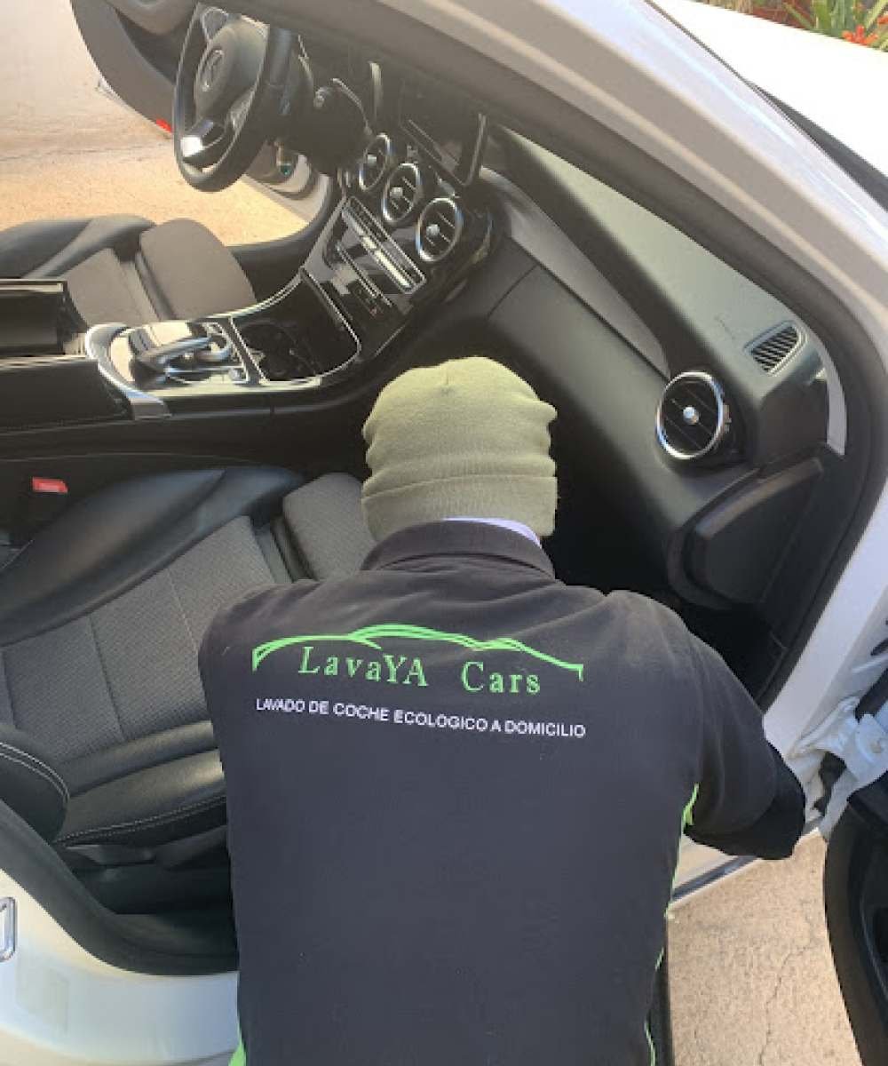 LavaYA Cars (limpieza de coche)(lavadero de coche) en seco