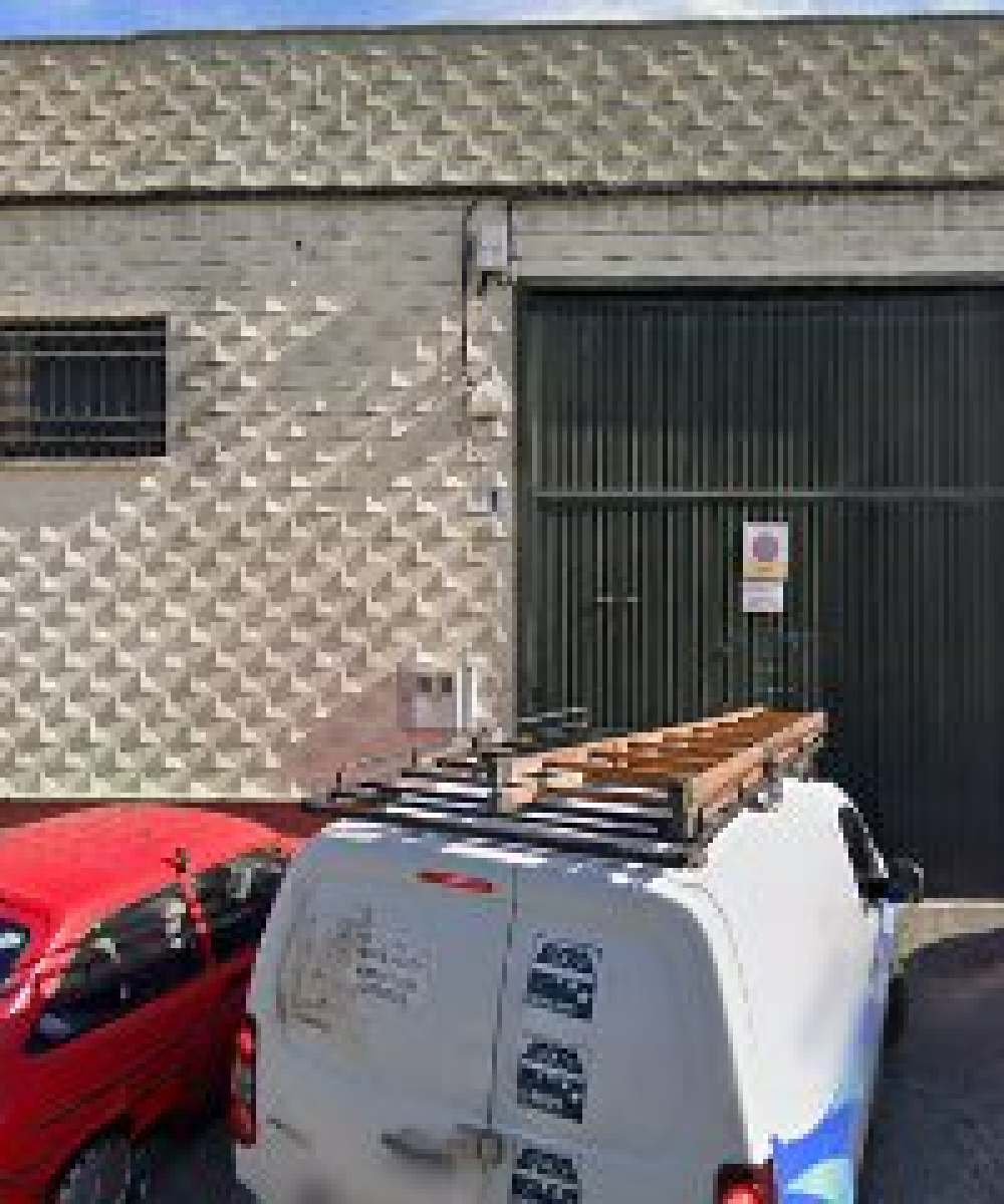 Lavadero cars
